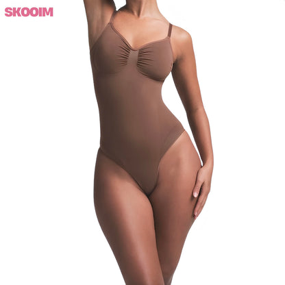 NU-LIFT™ – Le galbe naturel, sans armatures. Juste toi. Sublimée.
